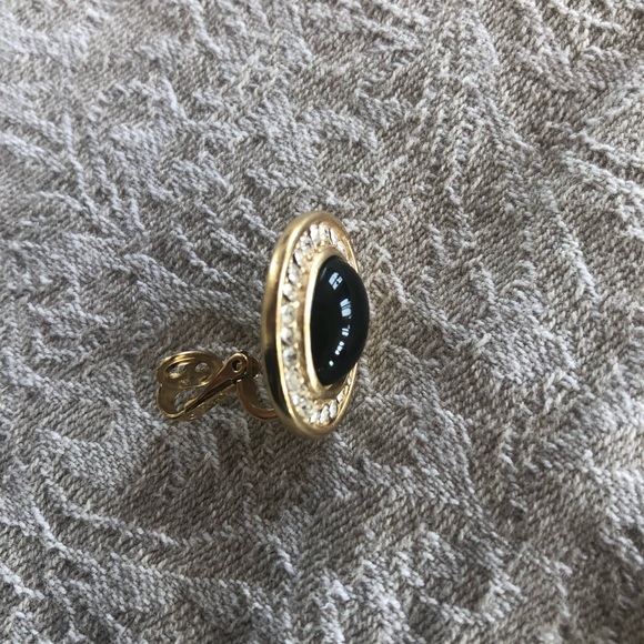 VintageTRIFARI Black & Rhinestone Clip-on Earrings - Picture 7 of 9